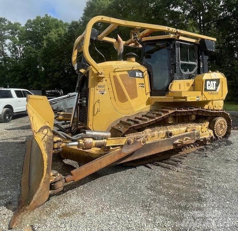 CAT D7E Buldooserid