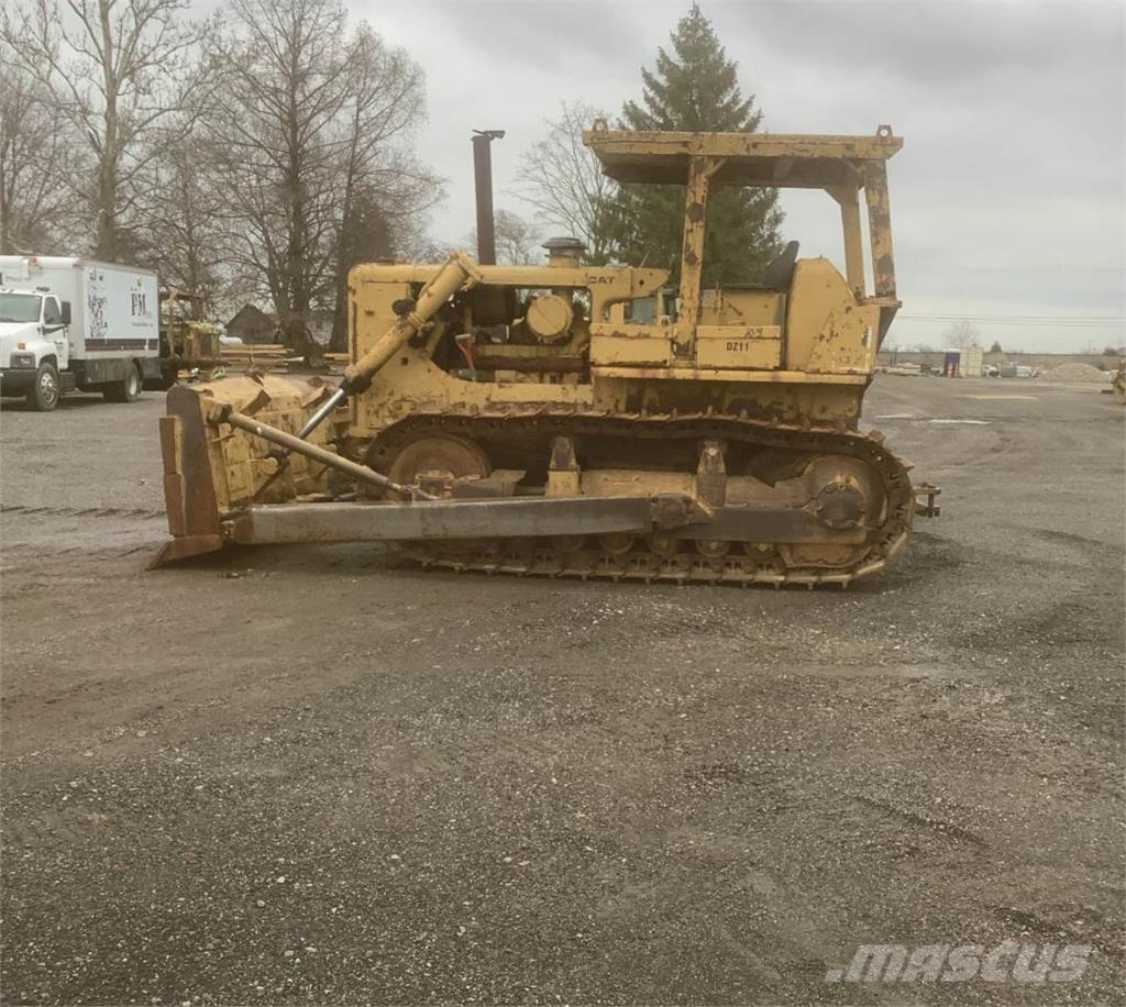 CAT D7F Buldooserid