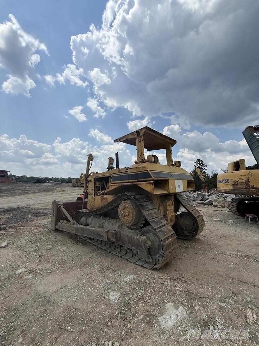 CAT D7H Buldooserid