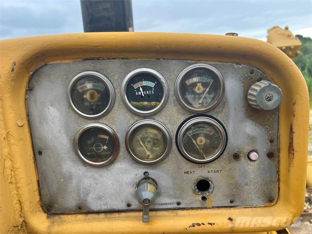 CAT D8H Buldooserid