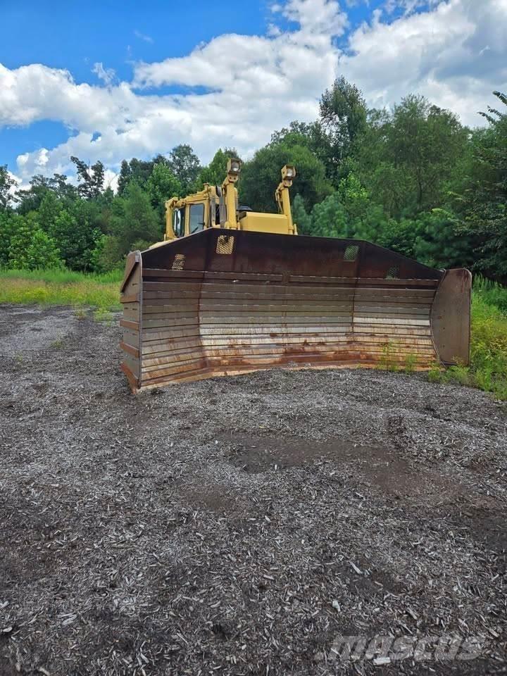 CAT D8N Buldooserid