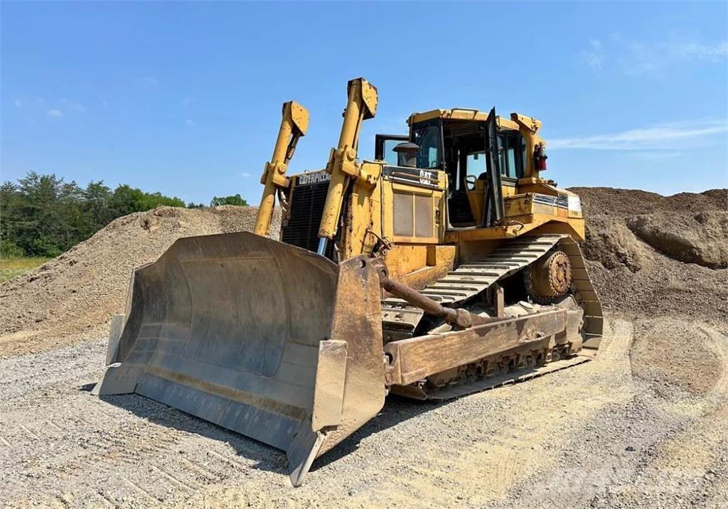 CAT D8N Buldooserid