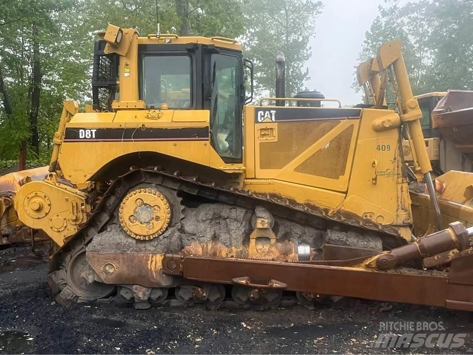 CAT D8T Buldooserid