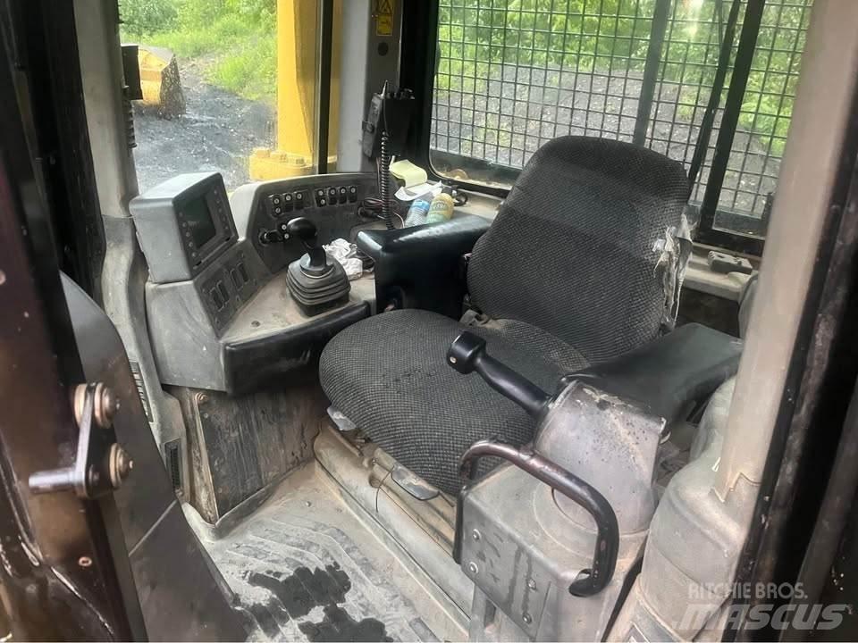 CAT D8T Buldooserid