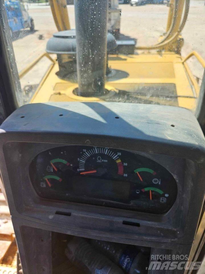 CAT D8T Buldooserid
