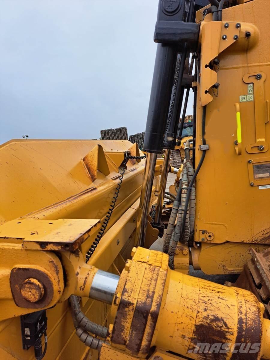 CAT D8T Buldooserid