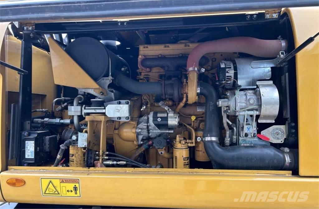 CAT M313D Ratasekskavaatorid