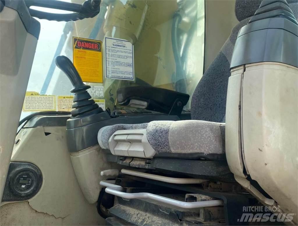 CAT M316C Ratasekskavaatorid
