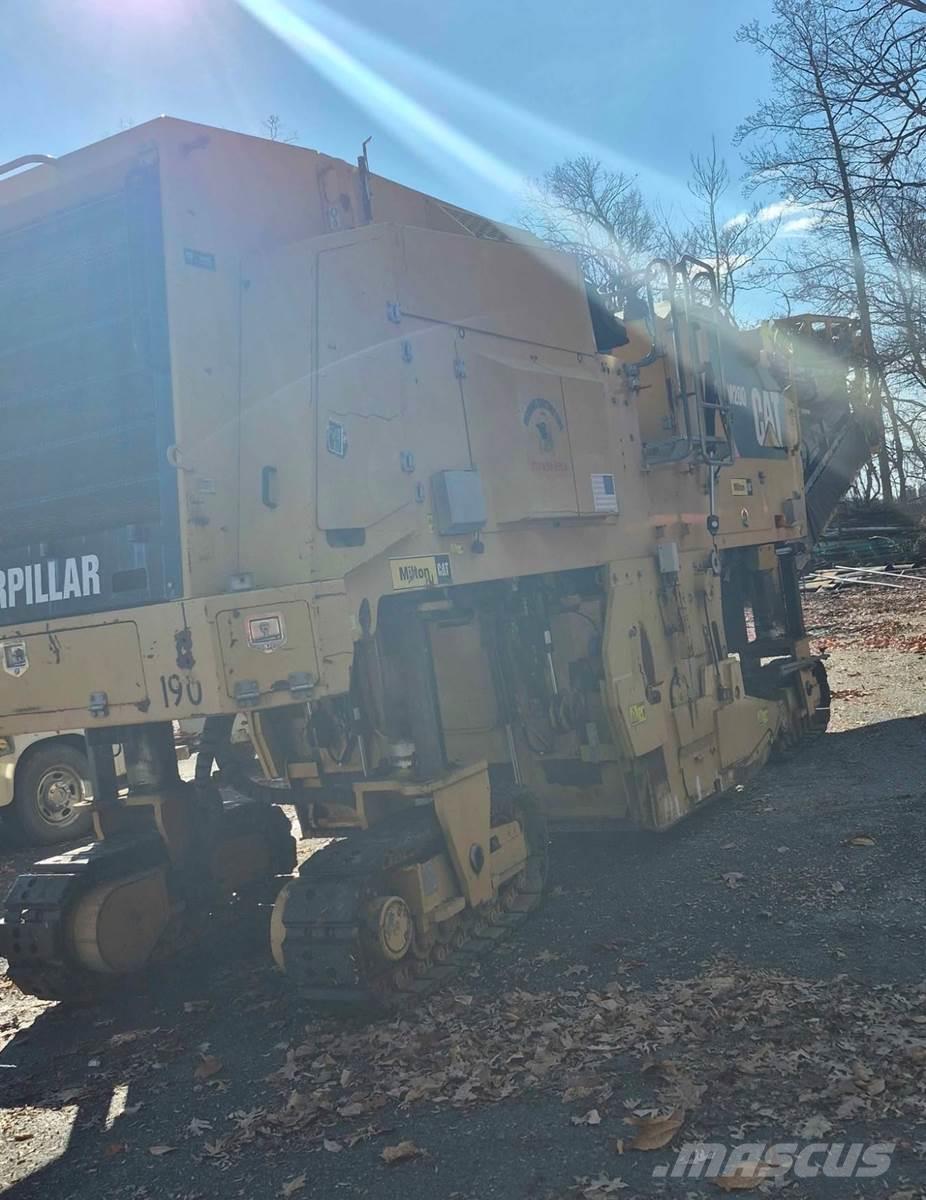 CAT PM200 Asfaldi külmfreesimise masinad