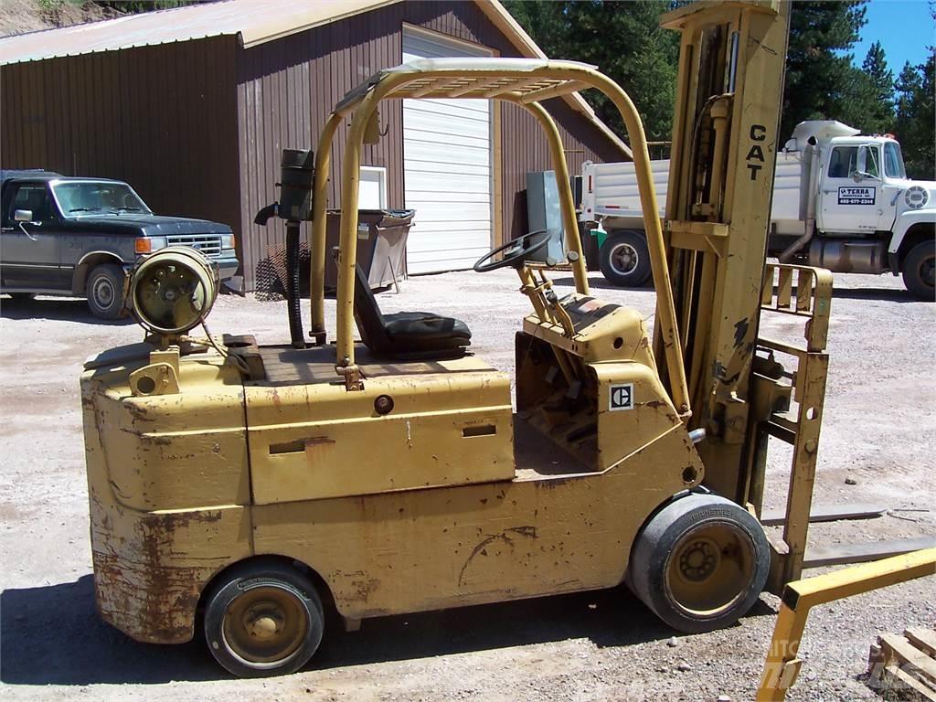 CAT T100C Kahveltõstukid - muud
