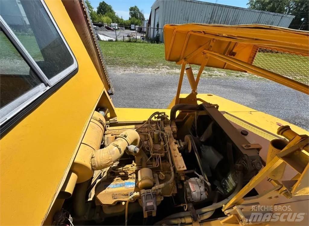CAT V300 Kahveltõstukid - muud