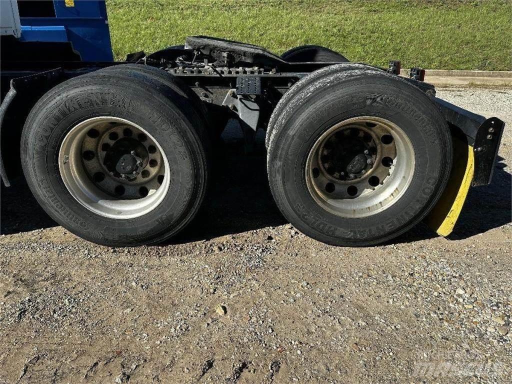  Dana LT625 Sillad
