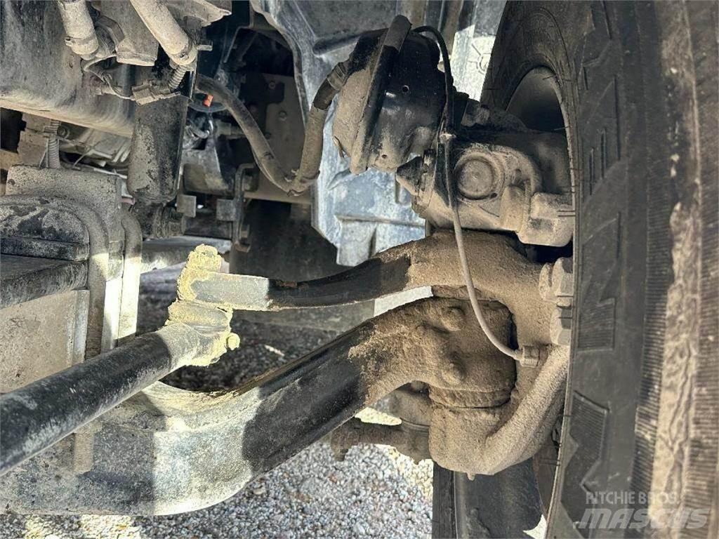  Dana LT625 Sillad