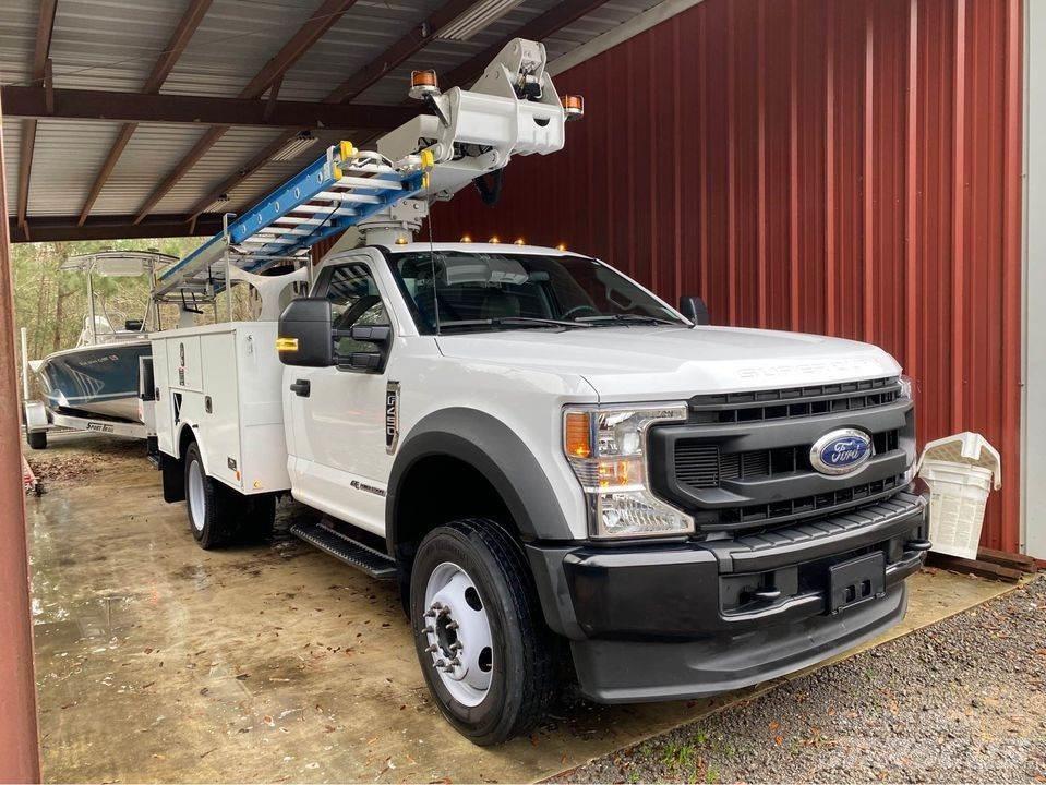 Ford F-450 Auto korvtõstukid