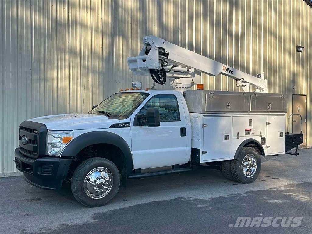 Ford F-450 Auto korvtõstukid