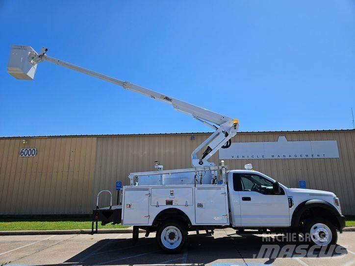 Ford F-450 Auto korvtõstukid
