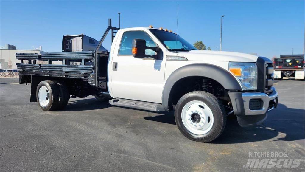 Ford F-550 Loomaveokid