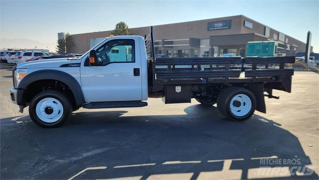 Ford F-550 Loomaveokid