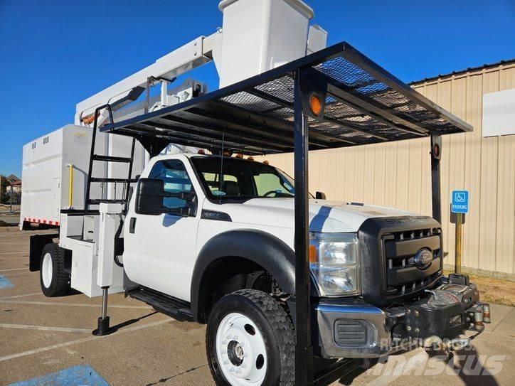 Ford F-550 Auto korvtõstukid