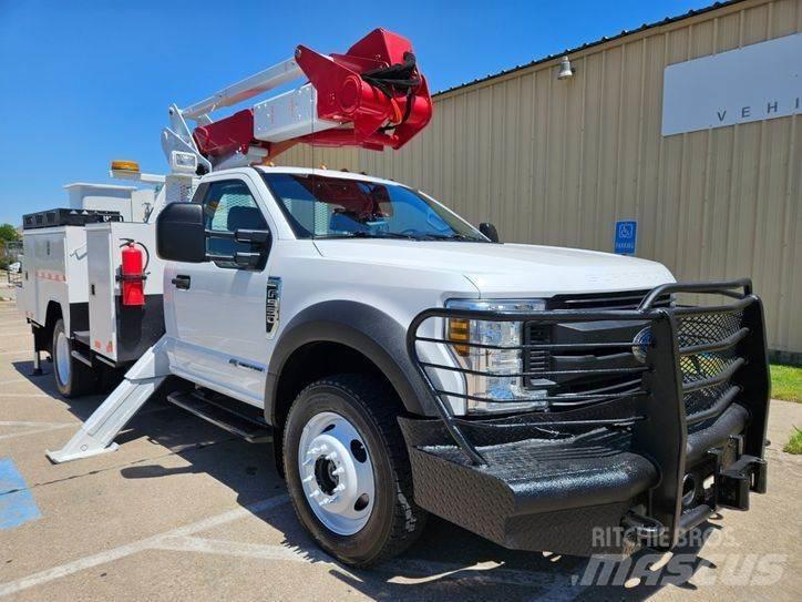 Ford F-550 Auto korvtõstukid