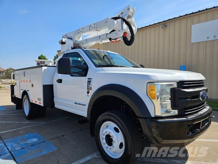 Ford F-550 Auto korvtõstukid