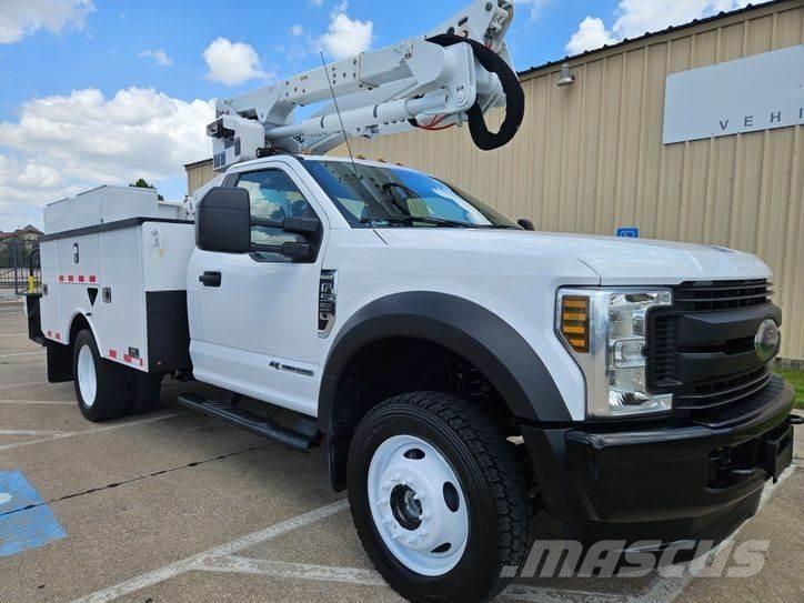 Ford F-550 Auto korvtõstukid