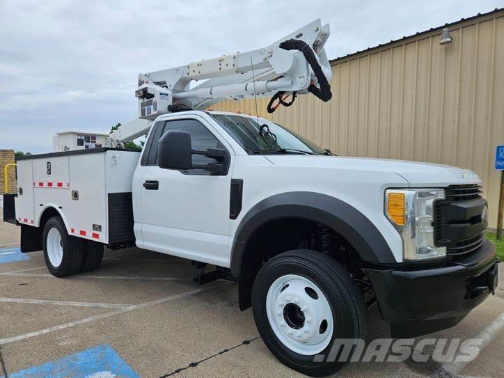 Ford F-550 Auto korvtõstukid