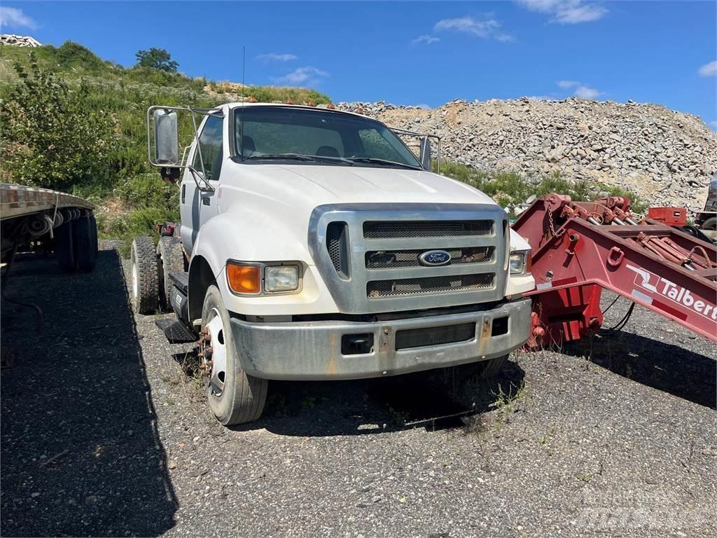 Ford F-650 Raamautod