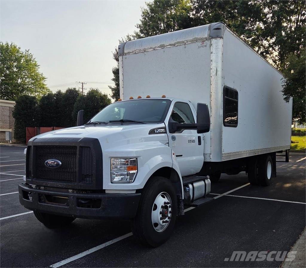 Ford F-650 Furgoonautod