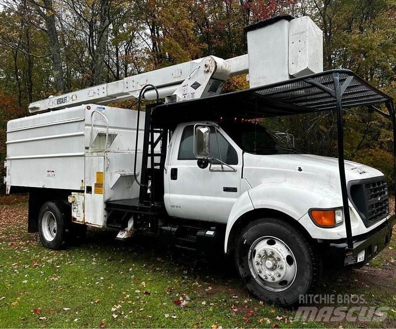 Ford F-750 Auto korvtõstukid