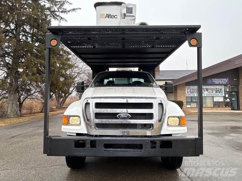 Ford F-750 Auto korvtõstukid