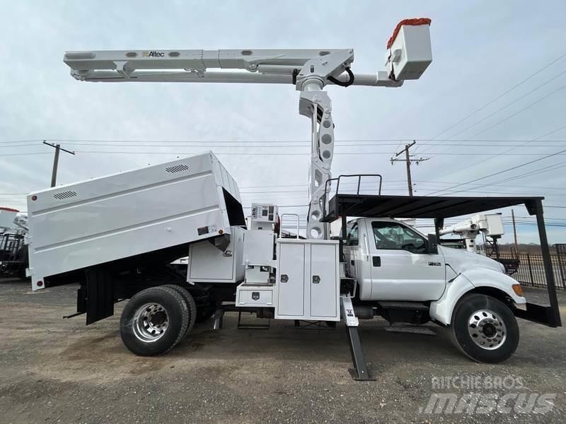 Ford F-750 Auto korvtõstukid