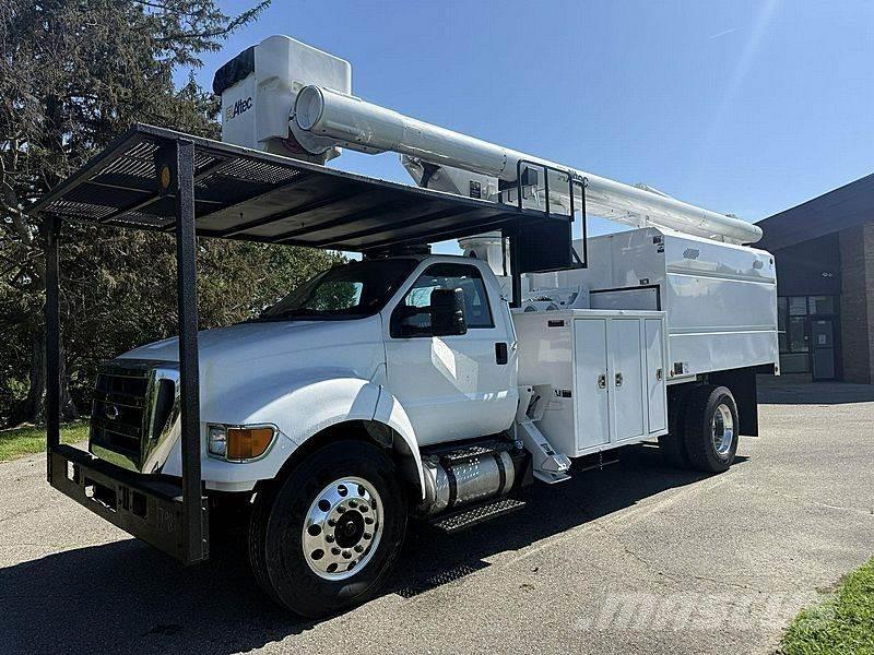 Ford F-750 Auto korvtõstukid