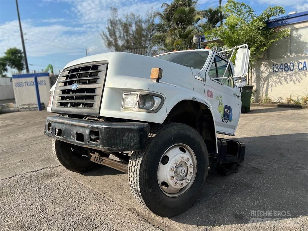 Ford F-800 Muud osad