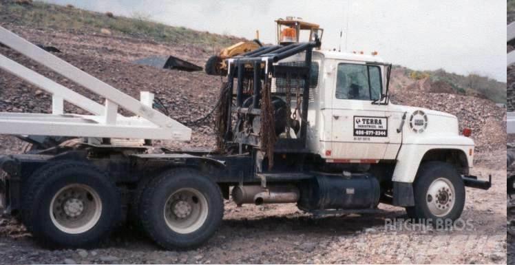 Ford LT9000 Vintsiga puksiirid