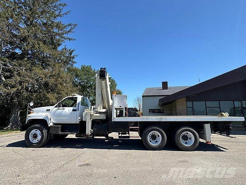 GMC C8500 Metsatõstukid