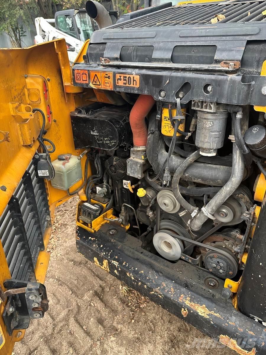 JCB 215T Kompaktlaadurid