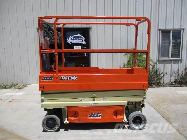 JLG 1930ES Käärtõstukid