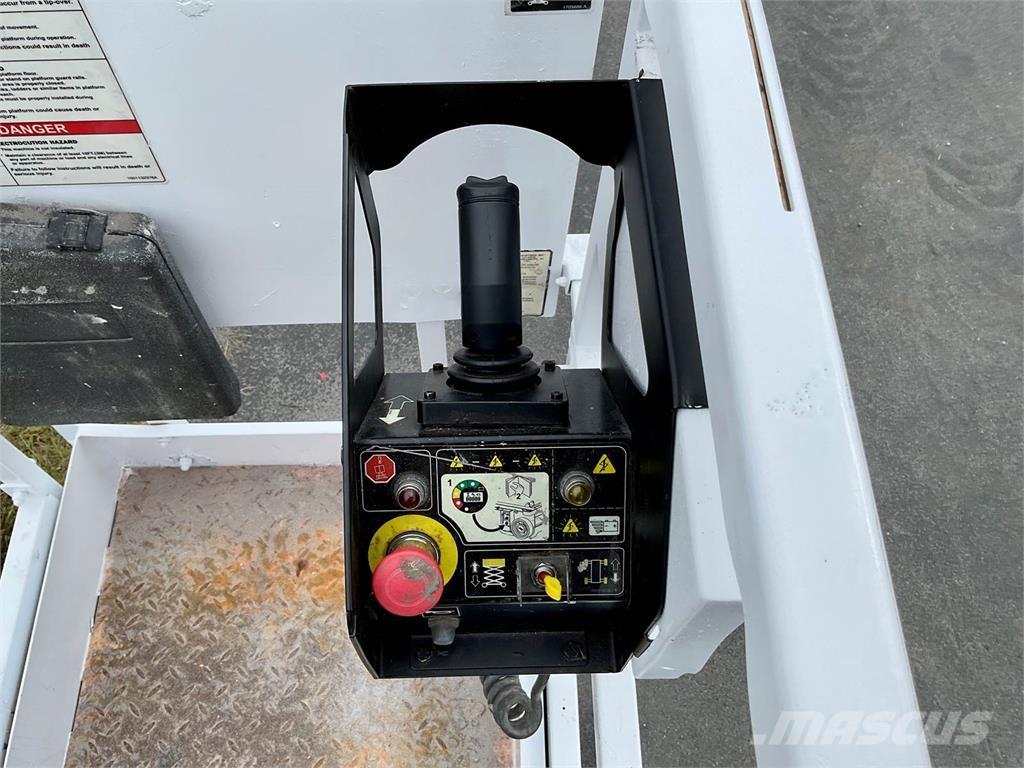 JLG 1932RS Käärtõstukid