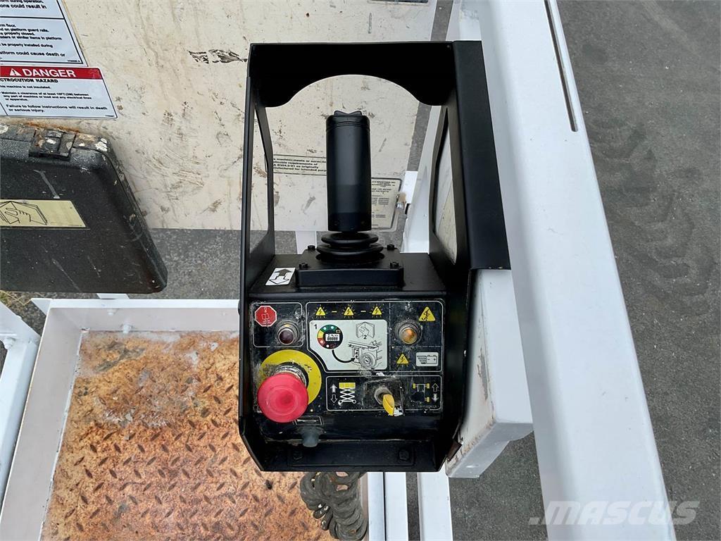 JLG 1932RS Käärtõstukid