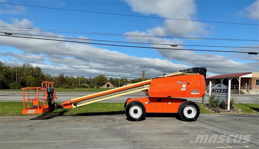 JLG 600S Teleskoop poomtõstukid