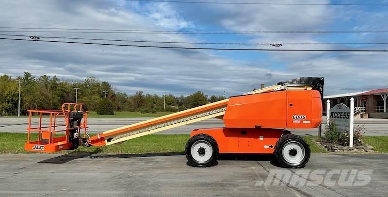 JLG 600S Teleskoop poomtõstukid