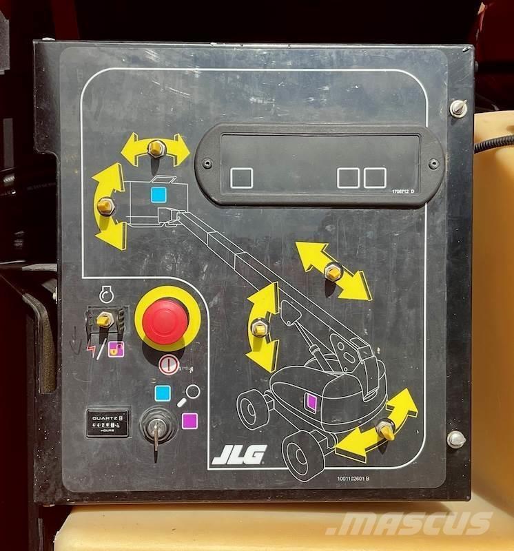 JLG 600S Teleskoop poomtõstukid