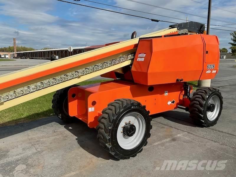 JLG 600S Teleskoop poomtõstukid