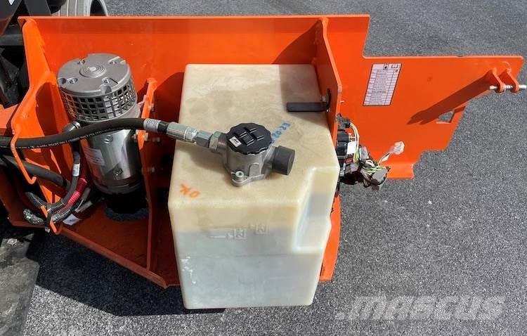 JLG R4045 Käärtõstukid