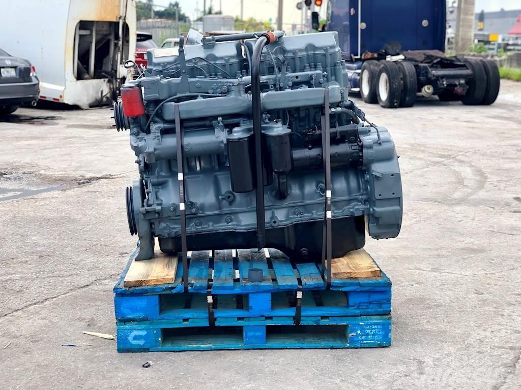 Mack E7-350 Mootorid