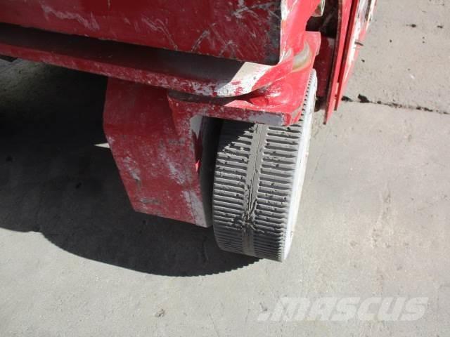 MEC 1330SE Käärtõstukid