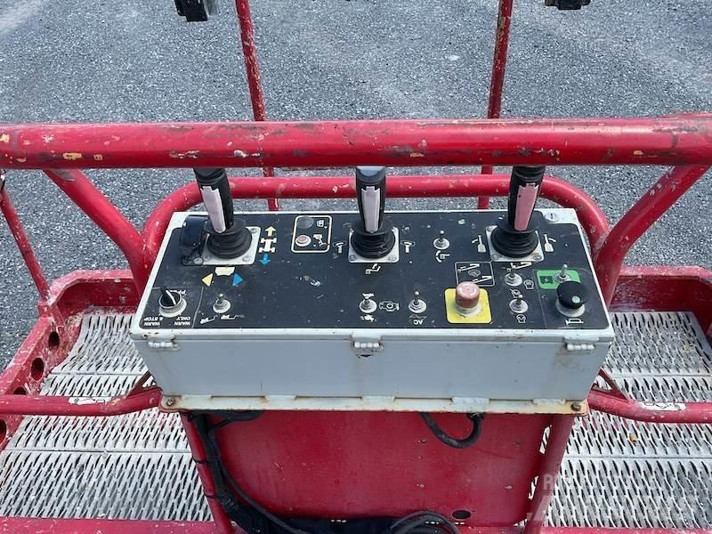 MEC 45J Teleskoop poomtõstukid