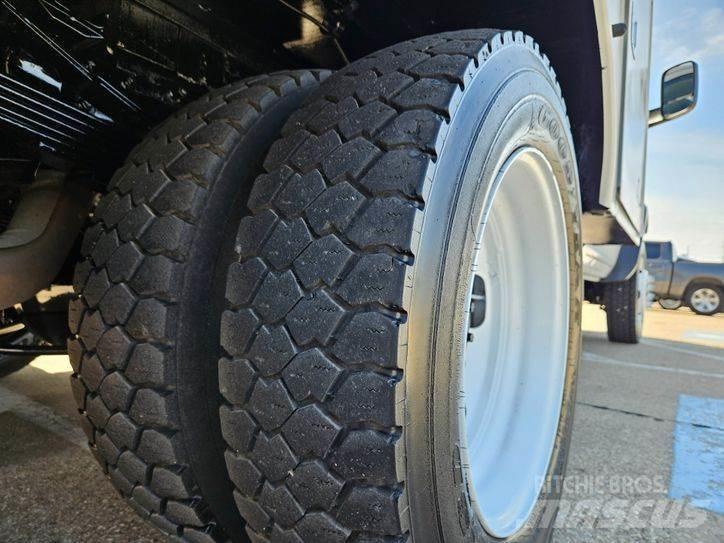 RAM 5500 Auto korvtõstukid