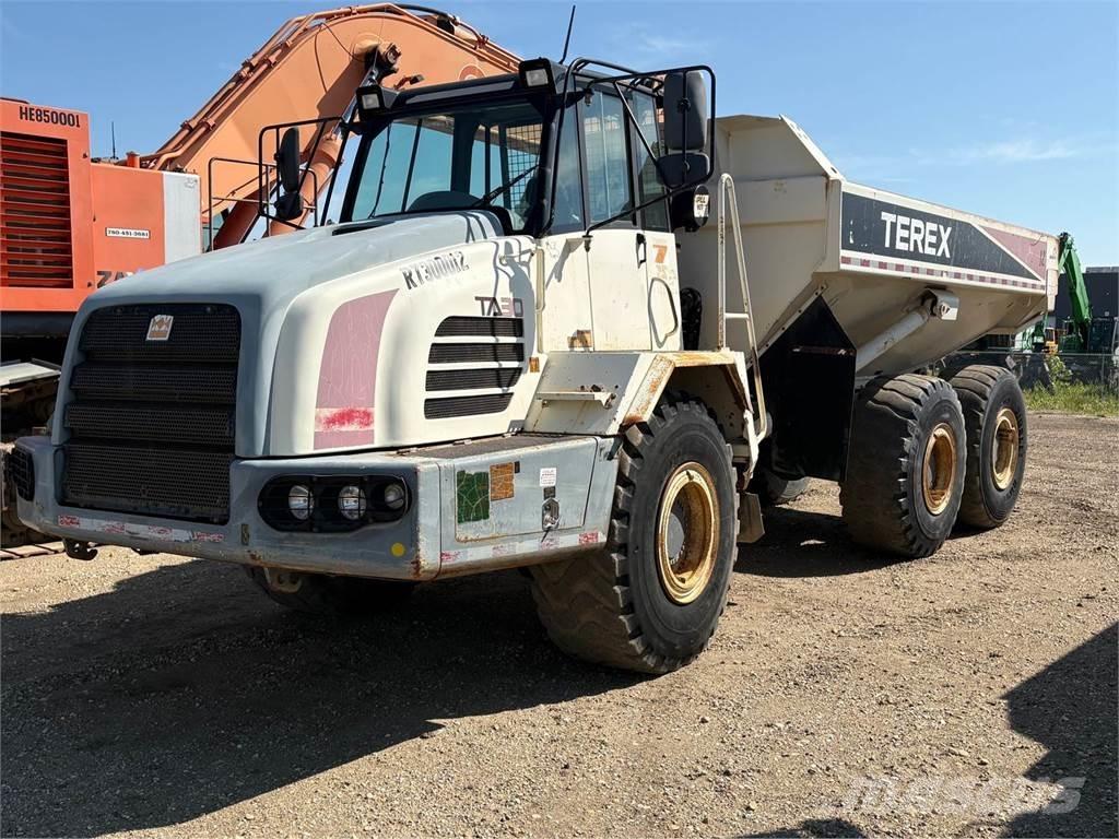 Terex TA30 Liigendraamiga pinnaseveokid